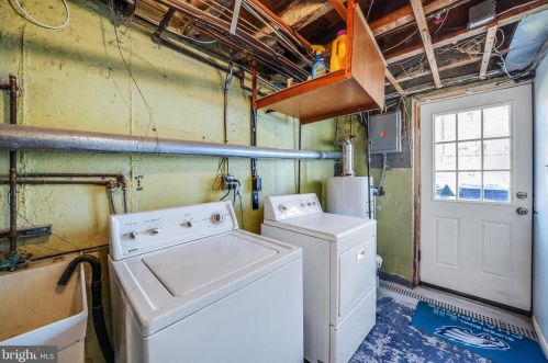 209 Bannockburn Ave, Prospectville PA 19002-5806 exterior