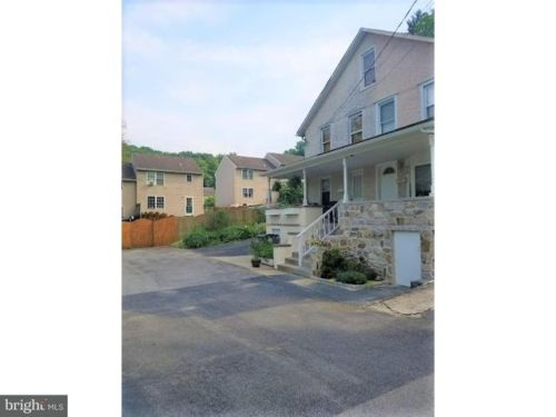 210 Prospect Ave, Downingtown, PA 19335-2831