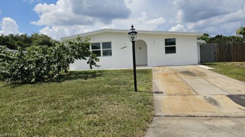 315 Morgan Cir, Lehigh Acres, FL 33936-7133
