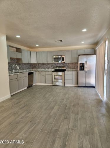 14022 47th Ave, Glendale, AZ 85306-4904