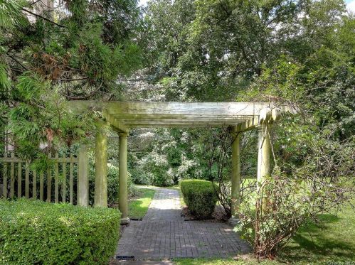 63 Salierno Rd, Tuxedo Park NY  10987-4712 exterior
