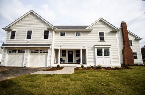 7 Douglas Rd, Needham, MA 02492-4503