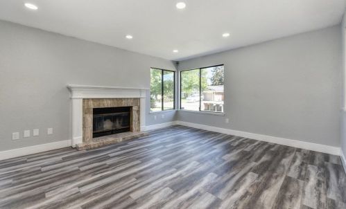 9262 Mapleview Way, Elk Grove CA  95758-5007 exterior