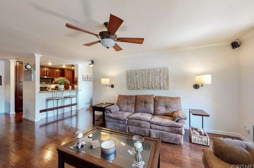 25718 Hogan Dr, Santa Clarita, CA 91355-2867