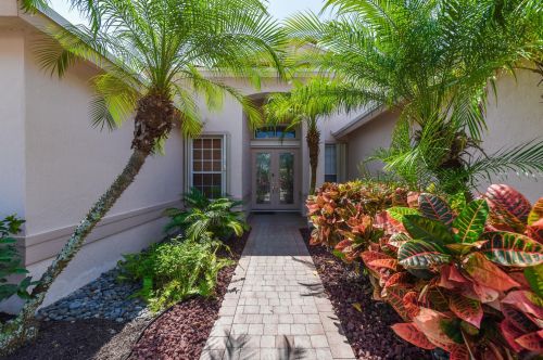 6594 Arno Way, Boynton Beach, FL 33472-7322