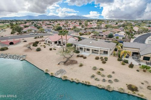 20207 Clear Canyon Dr, Sun City, AZ 85374-4557