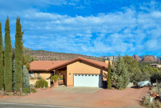 2044 Red Rock Loop Rd, Sedona, AZ 86336-9120
