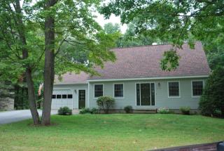 382 Oak Cir, Colchester VT  05446-5942 exterior