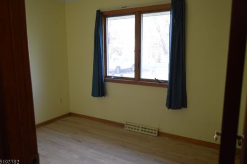 32 Lorton Rd, Old Bridge NJ  08857-3433 exterior