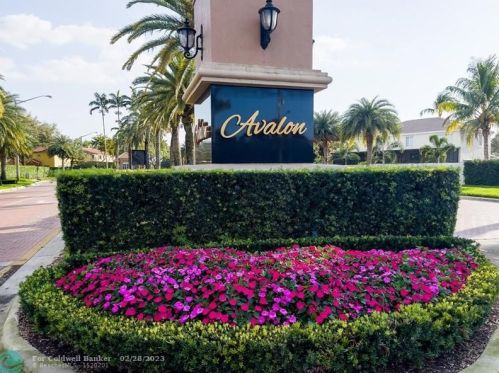 10679 20th Ct, Hollywood, FL 33025-3966