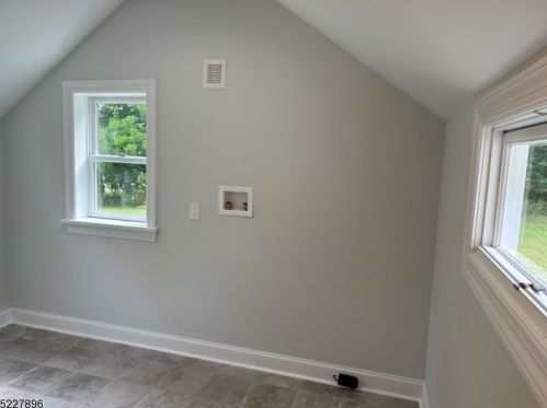 5 Pierson Ln, Oxford NJ  07863-3278 exterior