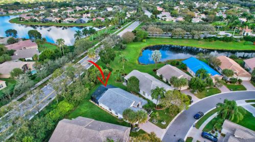 11652 Castellon Ct, Boynton Beach FL  33437-4085 exterior