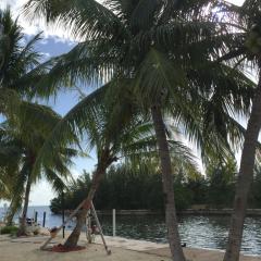 11 Man O War Dr, Marathon FL  33050-3941 exterior