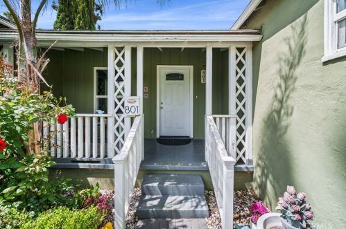 801 Kellogg Ave, Glendale, CA 91202-2713