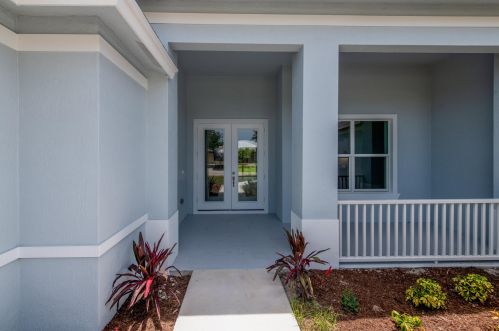 457 Crawfish Dr, Fort Pierce, FL 34953-5541