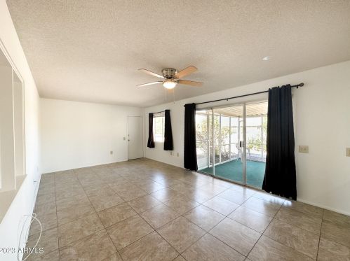 10508 Oak Ridge Dr, Sun City AZ  85351-1657 exterior