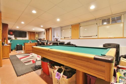 199 Garden Dr, South Plainfield, NJ 07080-2952