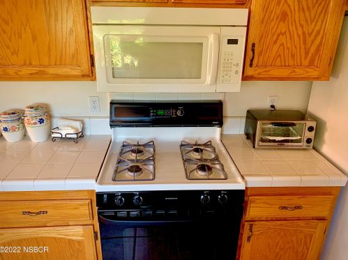310 Spruce Dr, Santa Maria, CA 93454-3403