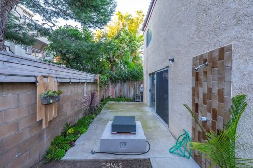 405 Alabama St, Huntington Beach, CA 92648-4910
