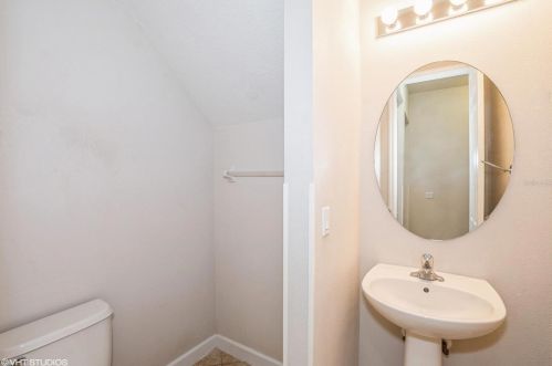 1427 Fairview Cir, Kissimmee FL 34747-6775 exterior