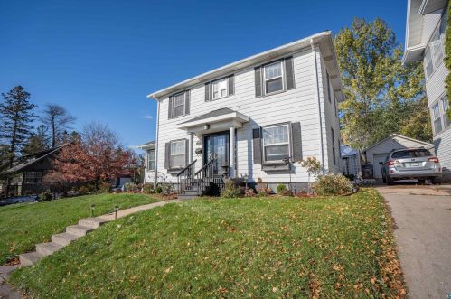 1617 8th St, Duluth, MN 55812-1222