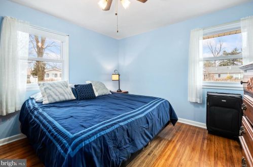 306 Veterans Dr, Palmyra NJ  08065-2319 exterior