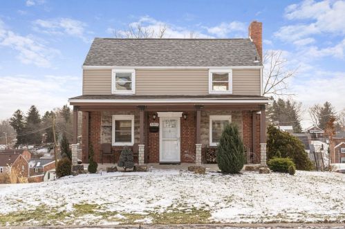 5353 Greenridge Dr, Pittsburgh, PA 15236-1723