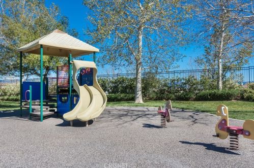 26173 Lone Rock Ct, Santa Clarita CA  91381-0647 exterior