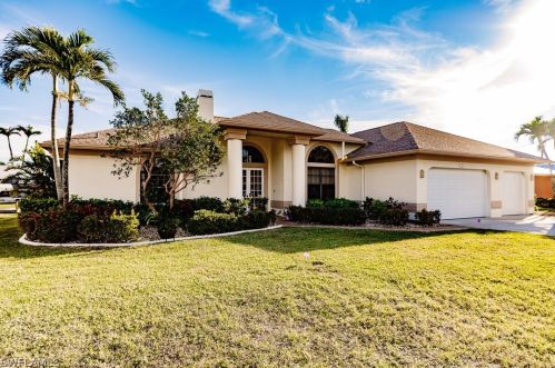 2538 23rd Pl, Cape Coral, FL 33904-3309