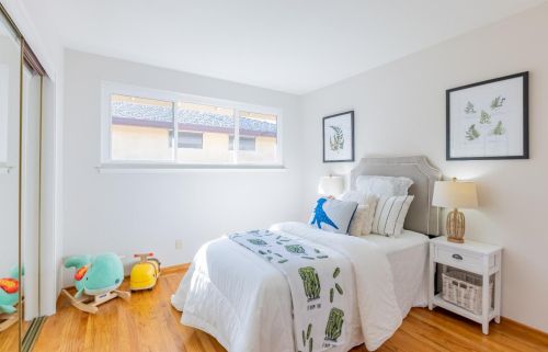 1069 Homestead Rd, Sunnyvale CA  94087-5156 exterior