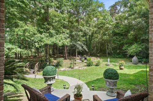 7417 Teaswood Dr, Conroe, TX 77304-1402
