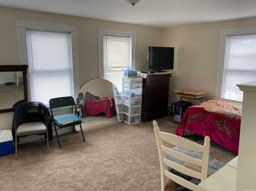 428 Narragansett Ave, Canaan Lake NY  11772-5214 exterior