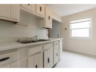 13410 Wainfleet Ave, Cleveland OH  44135-4910 exterior