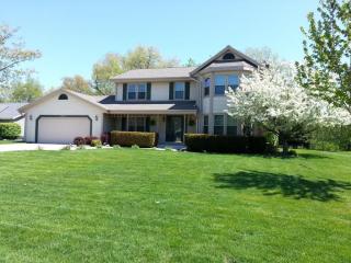 7534 Mission Hills Dr, Hales Corners, WI 53132-2167