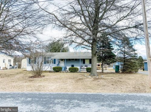 241 Middle Rd, North Newton, PA 17241-9311