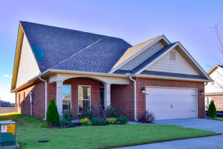 332 Harbor Glen Dr, Madison AL  35756-2827 exterior