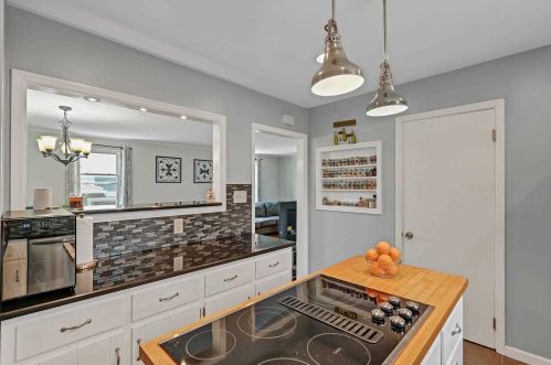 14 Oak Ave, Highland Falls NY  10928-1305 exterior