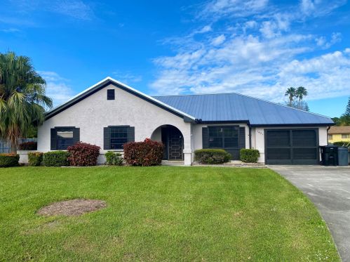 1431 Escambia Ct, Fort Pierce, FL 34952-7812