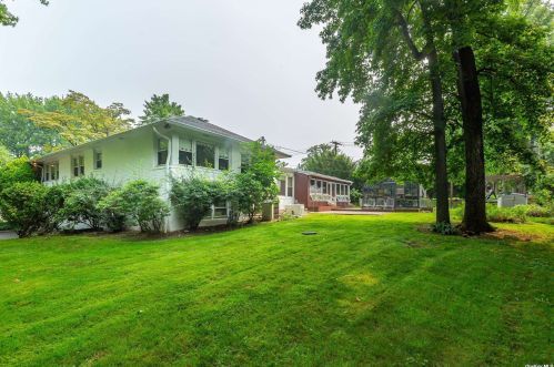 14 Cypress Ave, Great Neck NY  11024-2004 exterior