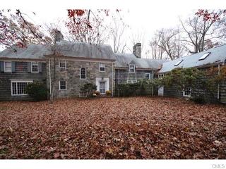 126 Chestnut Hill Rd, Stamford, CT 06903-4003