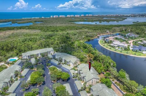 15515 Cedarwood Ln, Naples, FL 34110-8039