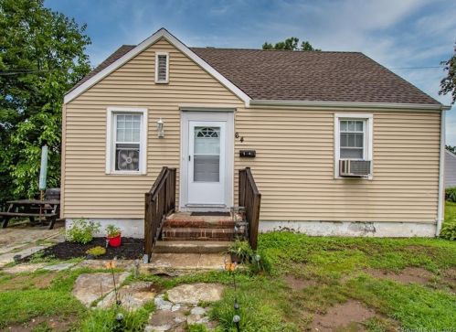 64 Barbara St, Waterbury, CT 06704-2541