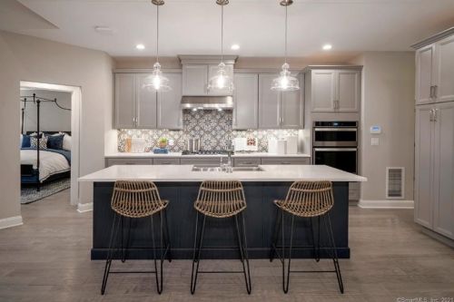 79 Great Hill Dr, Bethel, CT 06801