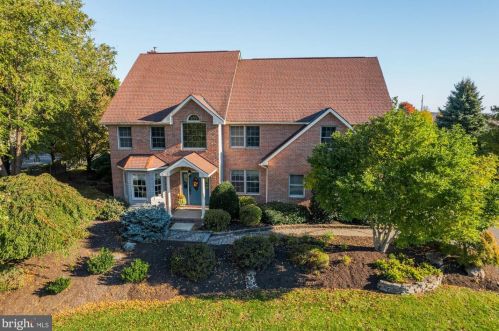 67 Audrey Dr, Dale, PA 19504-9507