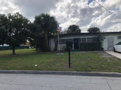507 Gardenia Ave, Fort Pierce, FL 34982-5913