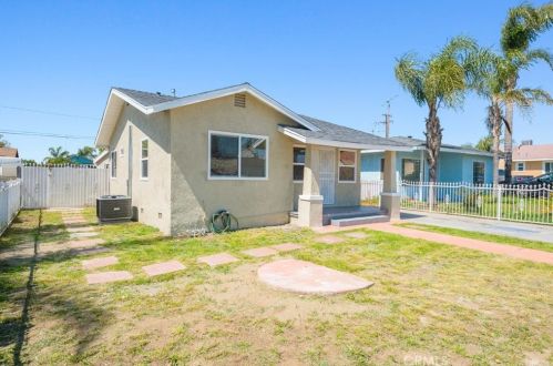 340 Willow Ave, Rialto CA  92376-5832 exterior