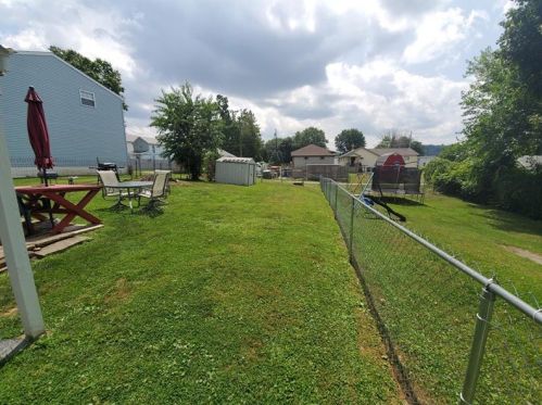 1137 Gibson Ave, South Connellsville PA  15425-4905 exterior