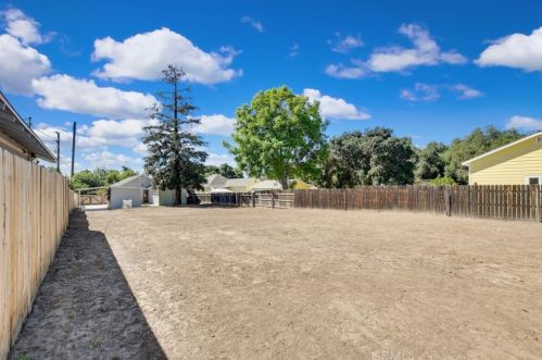 125 Gladstone St, San Dimas CA 91773-1828 exterior