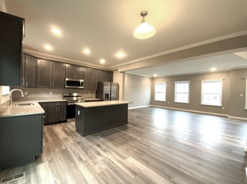 2404 Canterbury Dr, Imperial PA  15126-9179 exterior