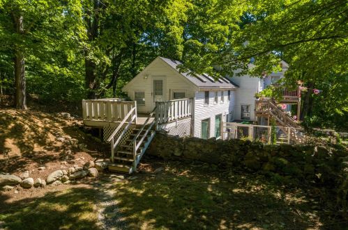 23 Bear Hill Rd, Newton, NH 03858-3208